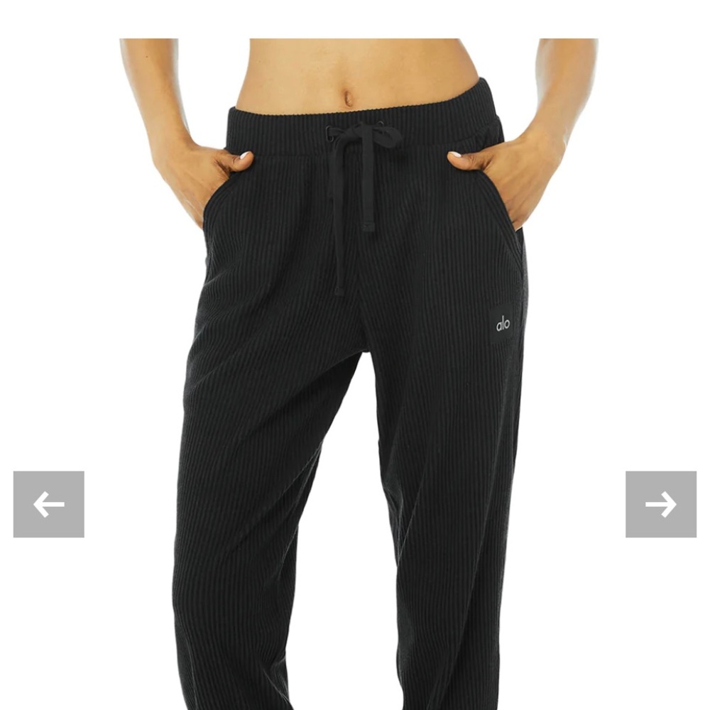 Alo Yoga Muse Sweatpants